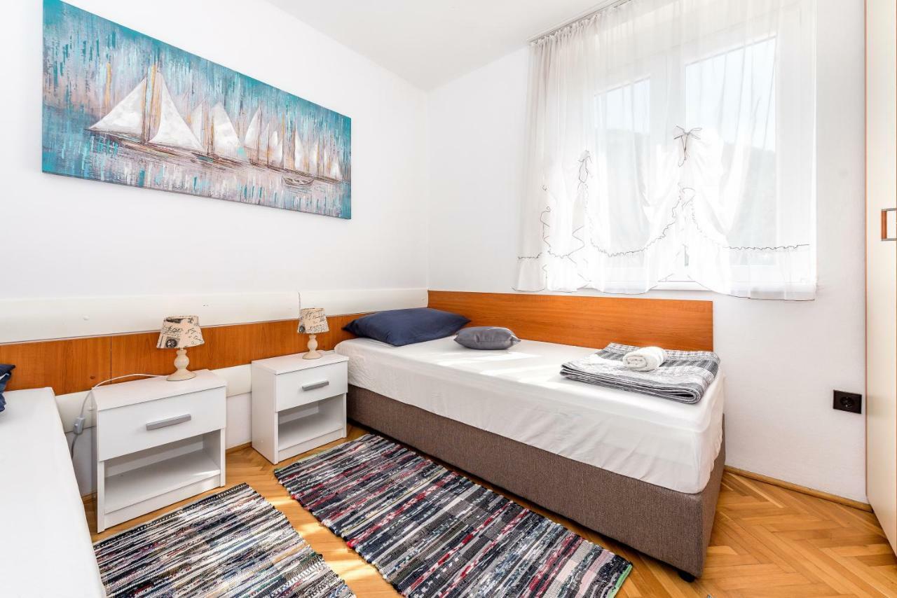 Luena Appartement Grebaštica Buitenkant foto