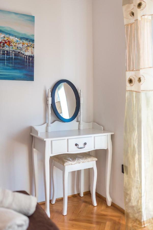 Luena Appartement Grebaštica Buitenkant foto