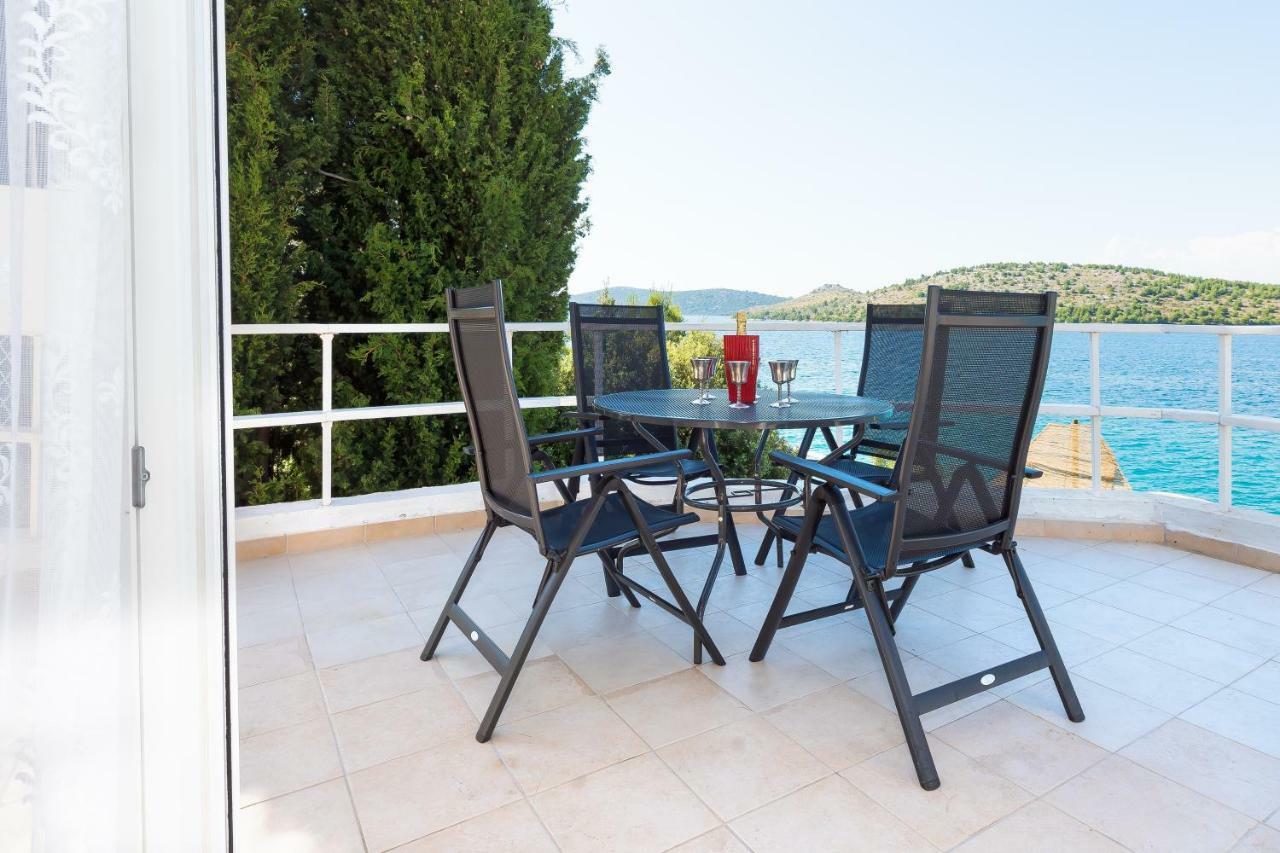 Luena Appartement Grebaštica Buitenkant foto