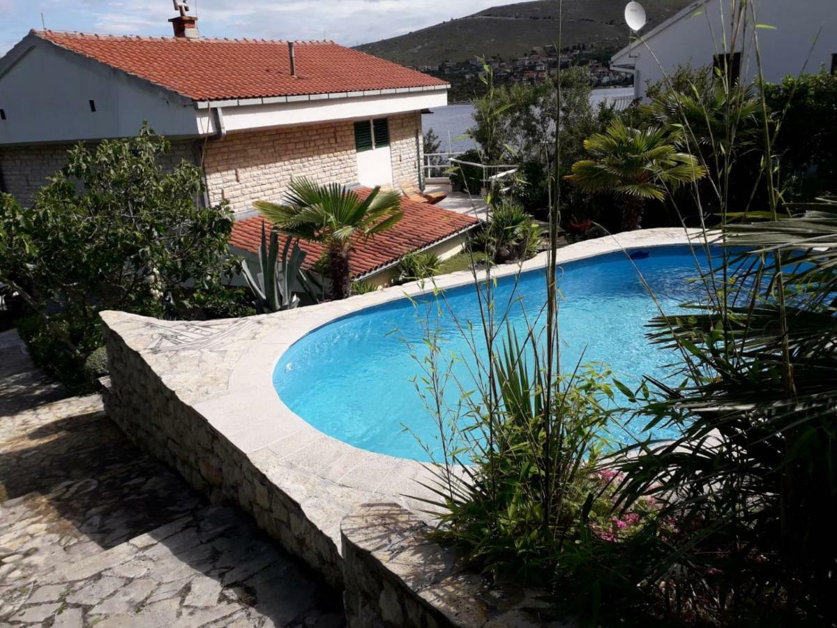 Luena Appartement Grebaštica Buitenkant foto